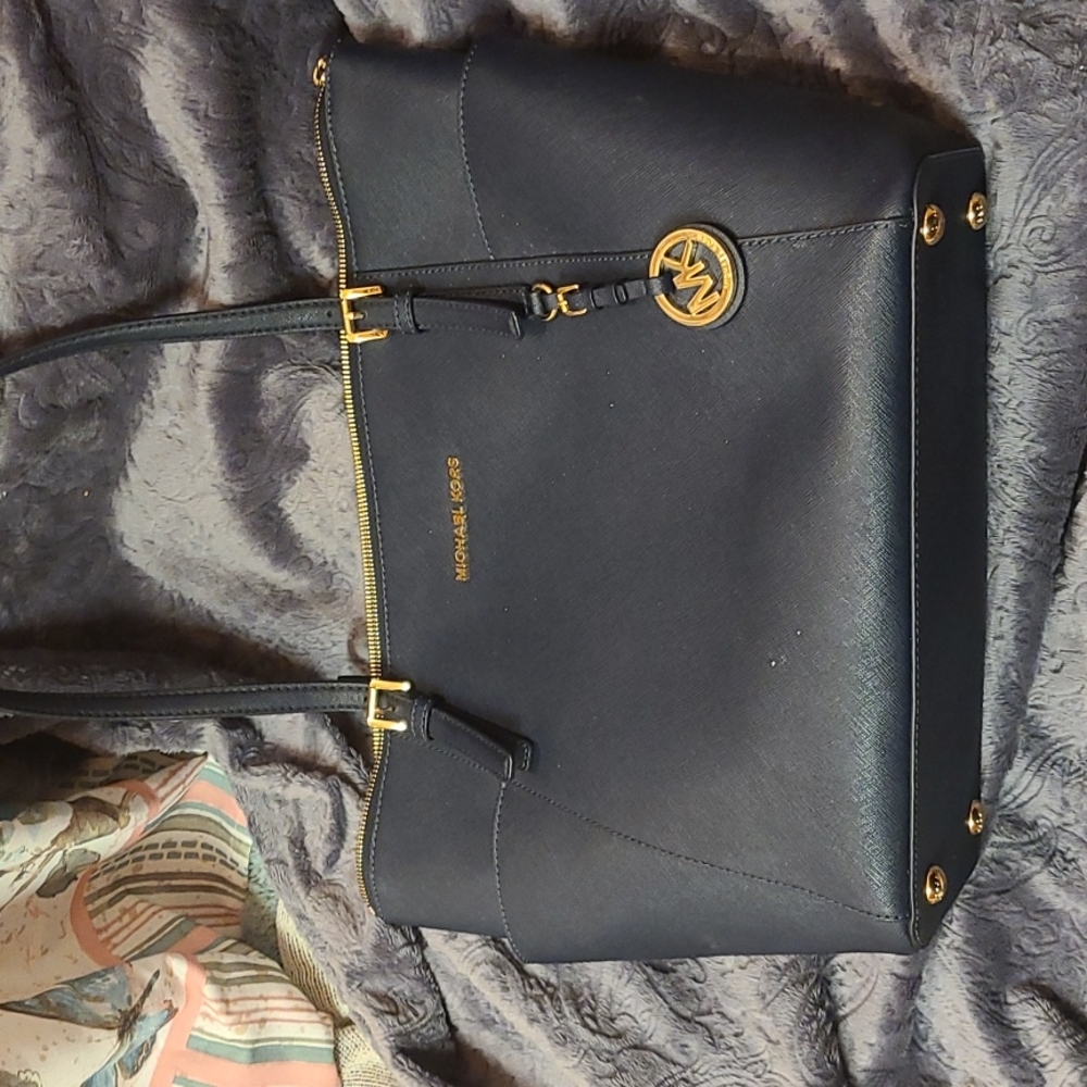 Michael Kors Jet Set Bag